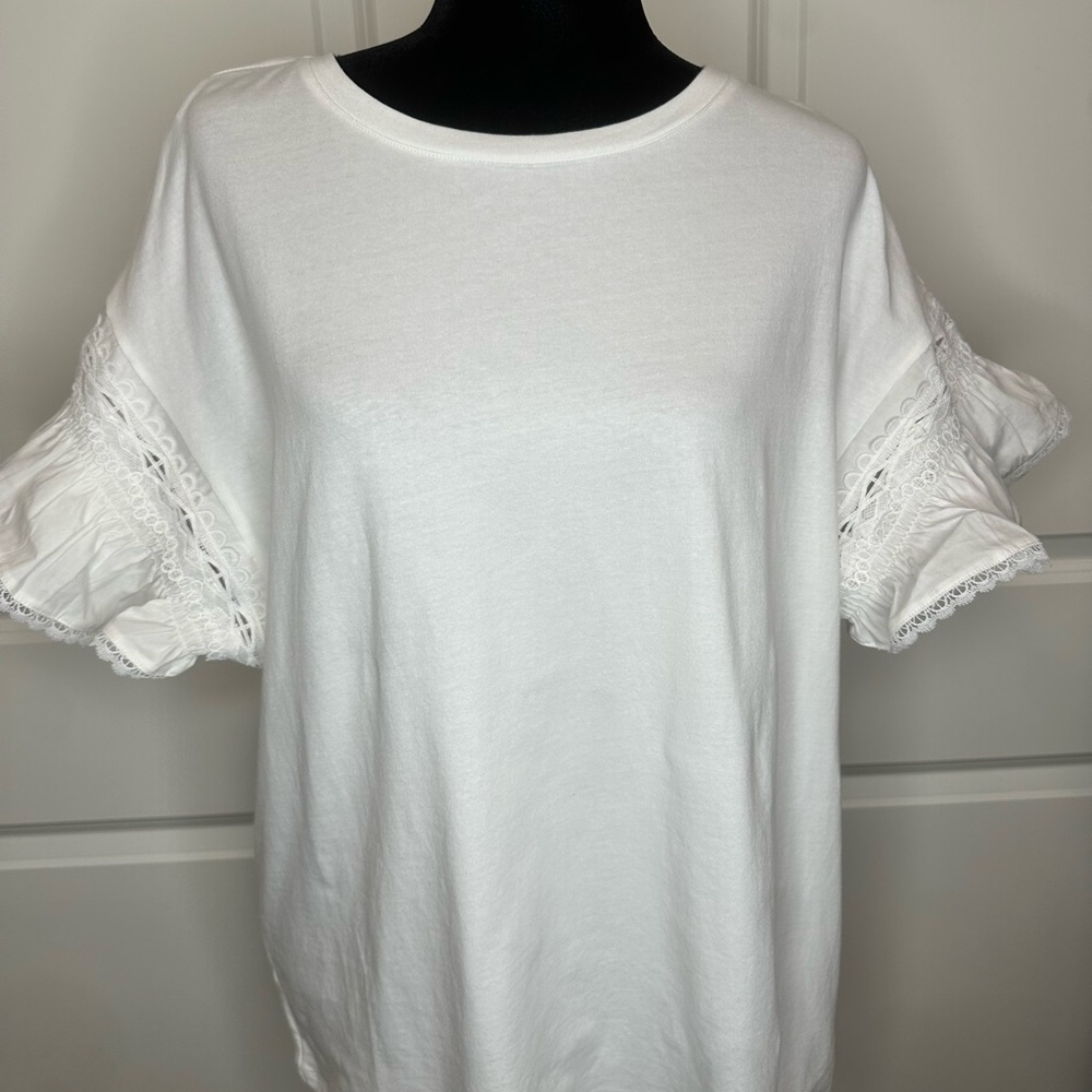 Women's White Lace Sleeve Top